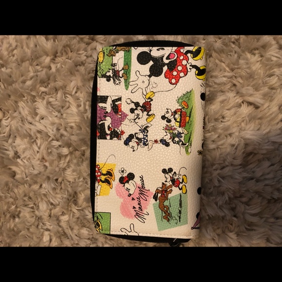 Disney Wallet - Picture 2 of 5